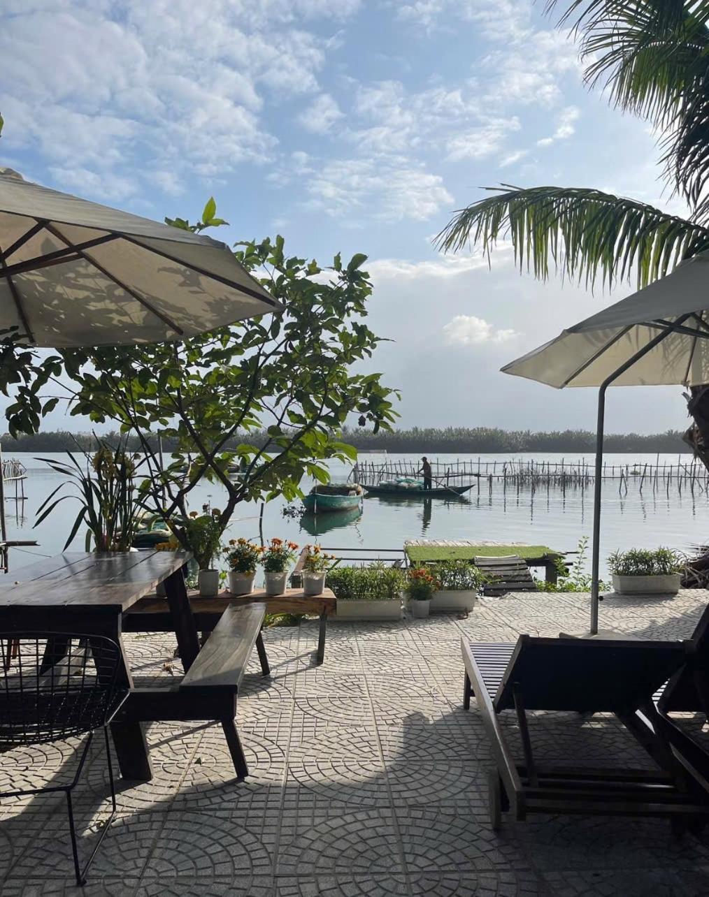 Coral Riverside Homestay & Hostel Hoi An Exterior foto